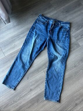 American Eagle Outfitters Women’s  Medium Blue Slim Straight Jeans